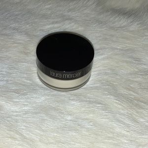 Laura Mercier Translucent Loose Setting Powder